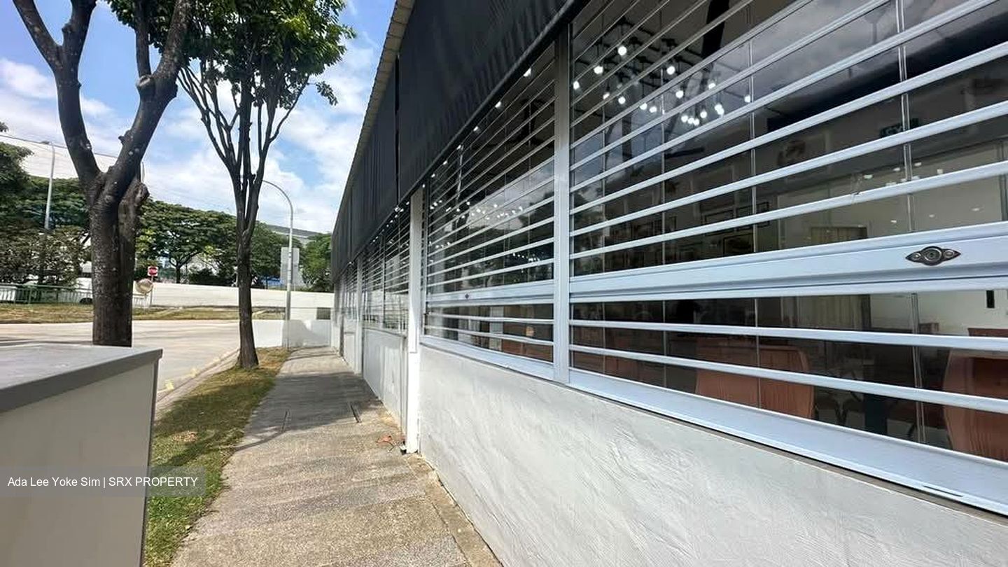 Upper Paya Lebar Road (D19), Shop House #578607641